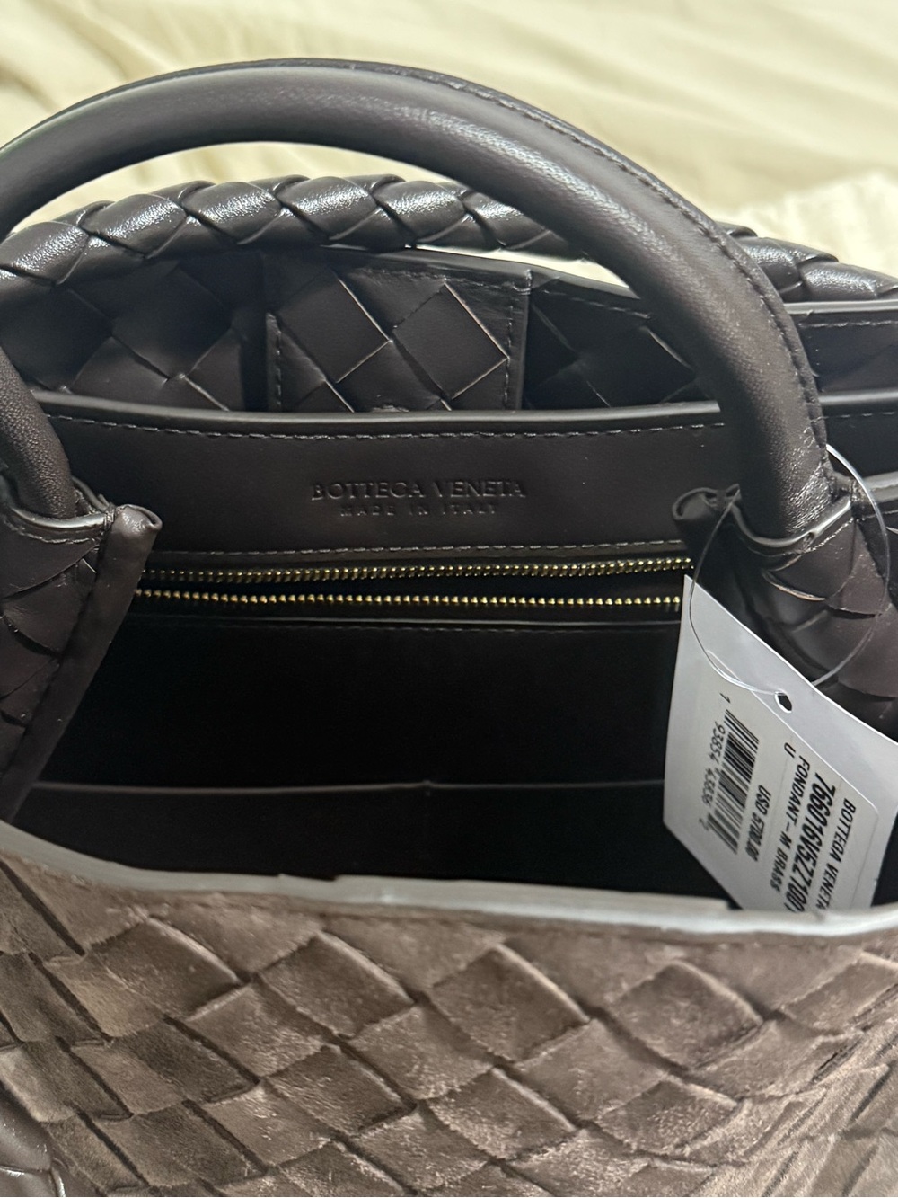 Bottega Veneta Andiamo Suede medium Fondant - Picture 11 of 13
